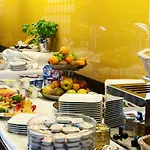 Hotton Hotel