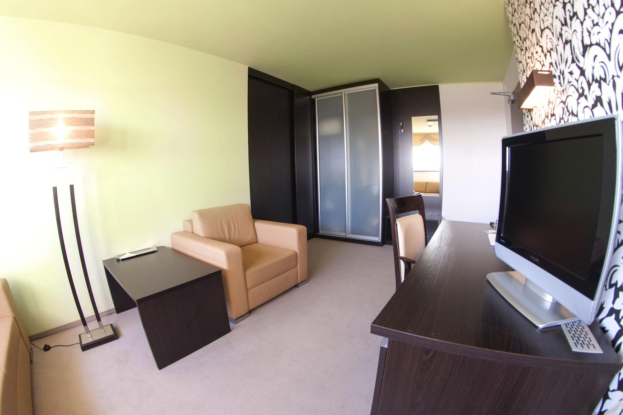 Hotton Hotel 3*