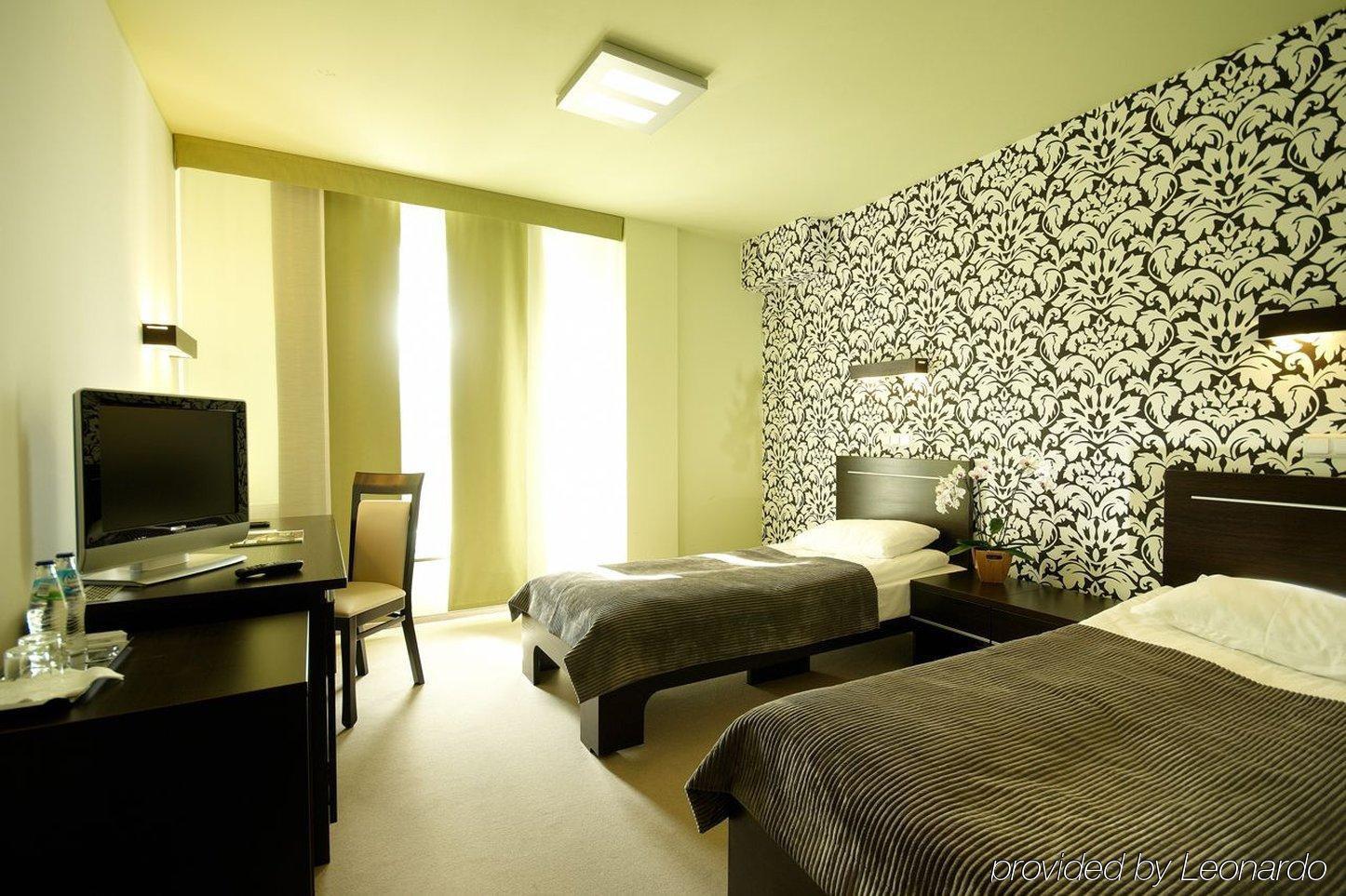 Hotel Hotton 3*